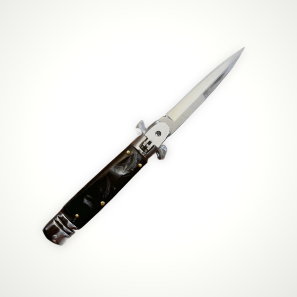 Lever Lock Switchblade